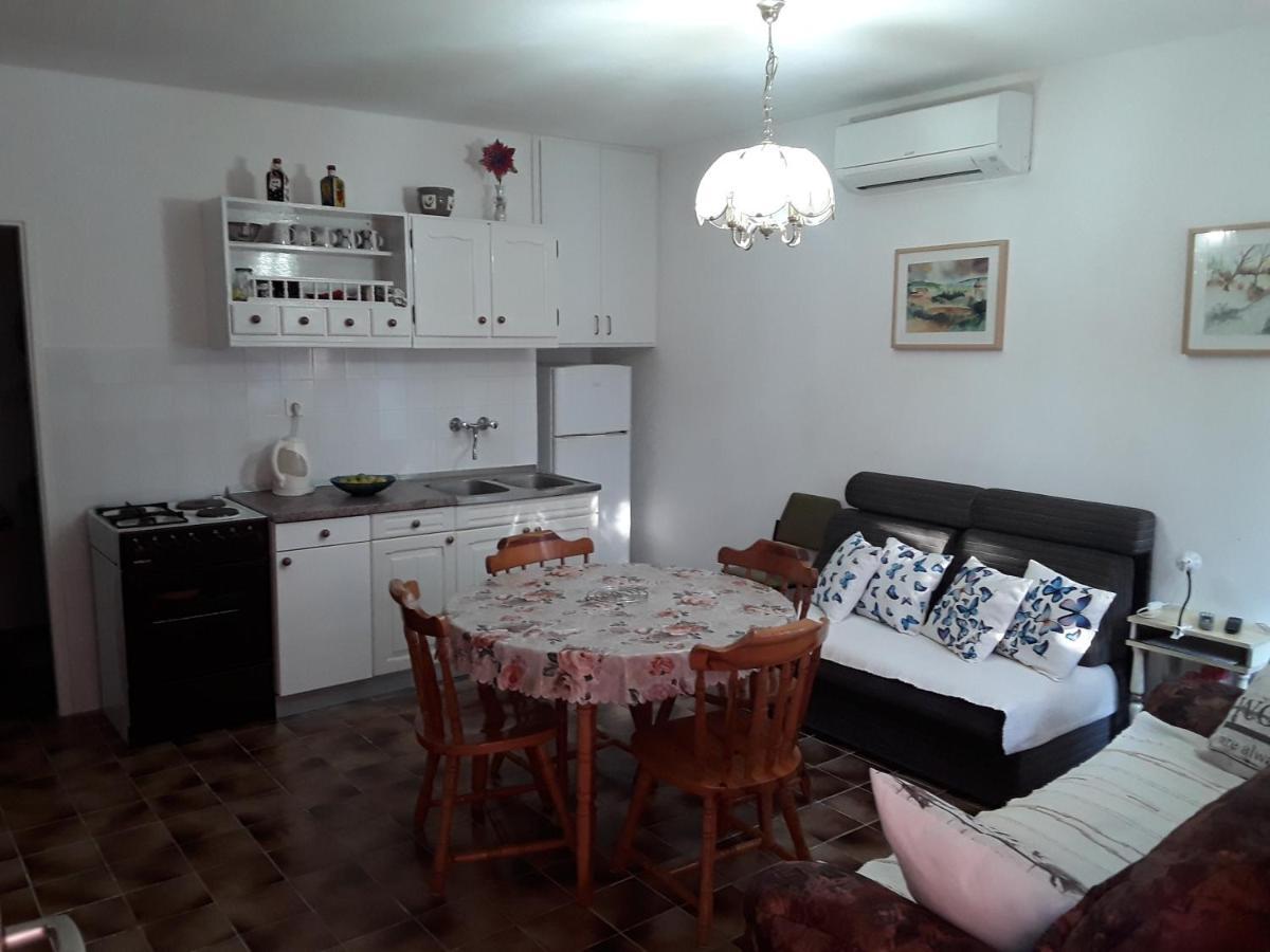 Apartments Doris ザヴァラティサ エクステリア 写真